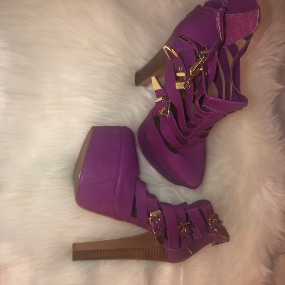 Woman’s platform heels size 9 - Picture 3 of 3